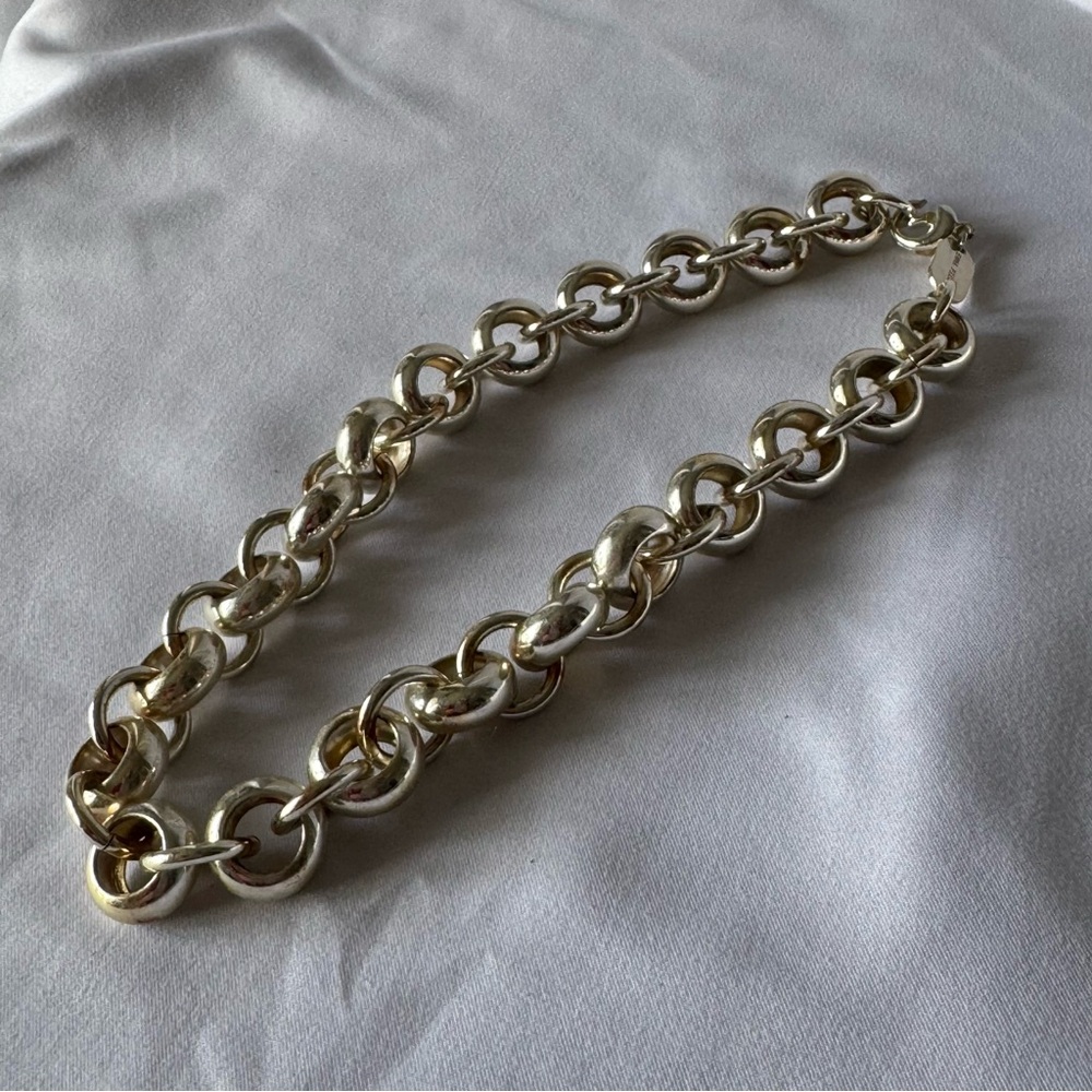 Emma Pills Silver Necklace